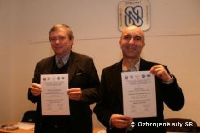 Cena rezortu obrany pre Život v Hlohovci a Nový Clus