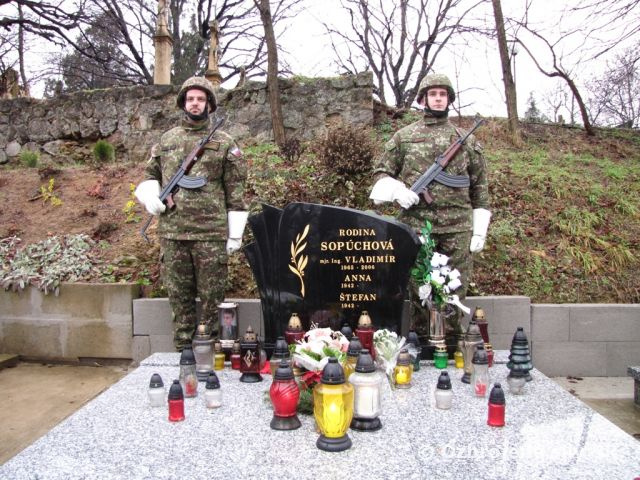 Spomienkové stretnutie na leteckú tragédiu pri obci Hejce