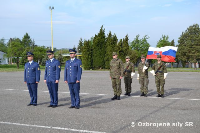 Letci si pripomenuli Deň víťazstva nad fašizmom