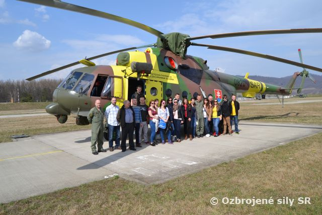 Prešovské letisko navštívila exkurzia z leteckej fakulty v Košiciach