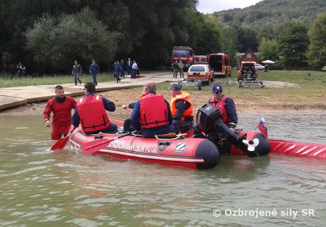 Vďaka spolupráci medzi zložkami si vojenskí hasiči precvičili svoje zručnosti