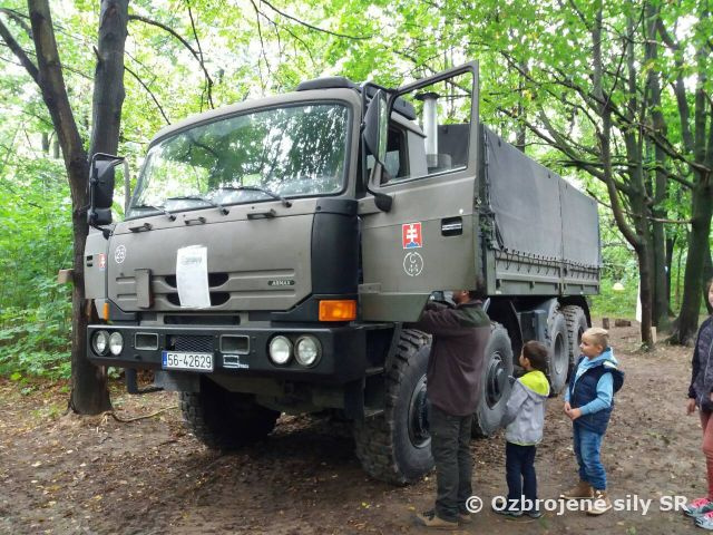 Cesta slnečnou sústavou a súhvezdiami