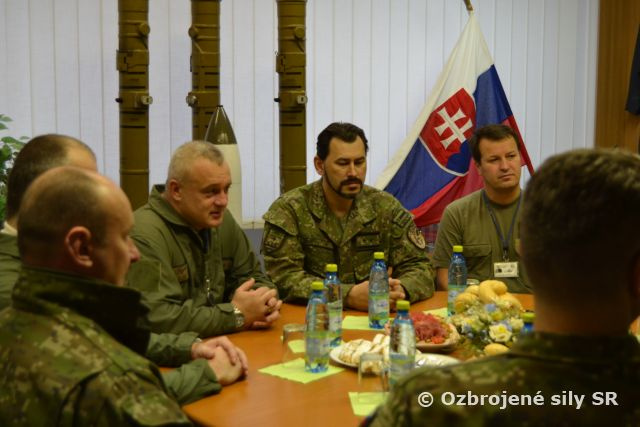 Ďalší príslušníci vrtuľníkového krídla sú na odchode do Afganistanu