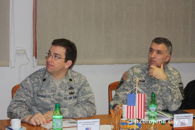 Pridelenec obrany a letecký pridelenec USA v 22.mpr Michalovce