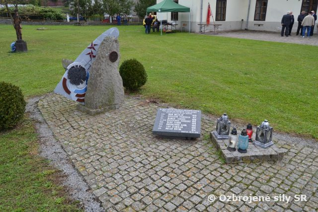 Funkcionári OS SR si pripomenuli výročie leteckej tragédie v Radaticiach