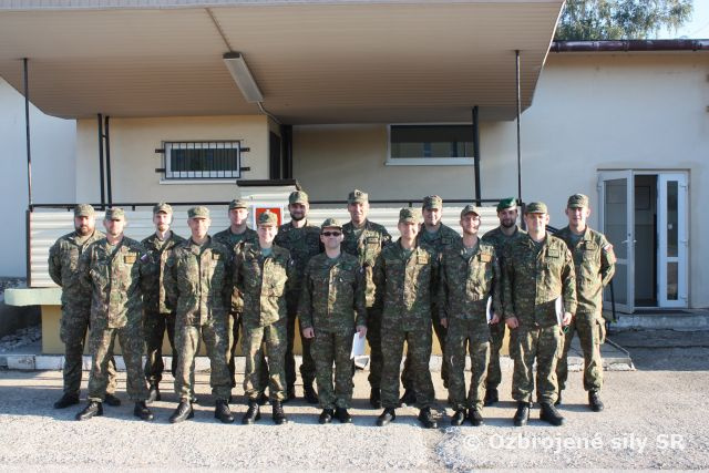 Slávnostný nástup ženistov pri príležitosti 70. výročia SNP