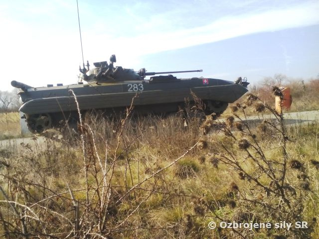 Strelci operátori BVP -2 a BVP-1 v Devičanoch