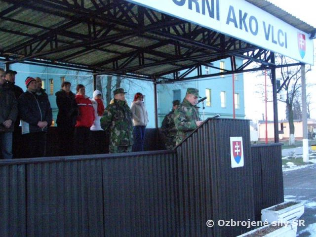 Slávnostný nástup pri príležitosti 17. výročia vzniku SR