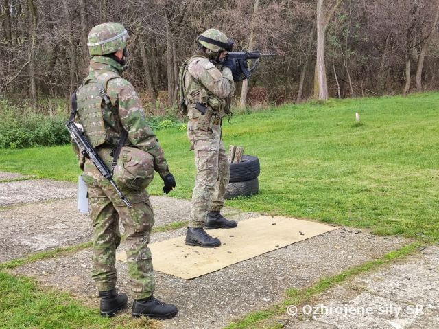 Novembrové streľby vojakov topoľčianskych kasární