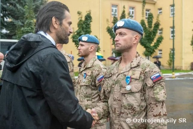 Slávnostné privítanie vojakov OS SR