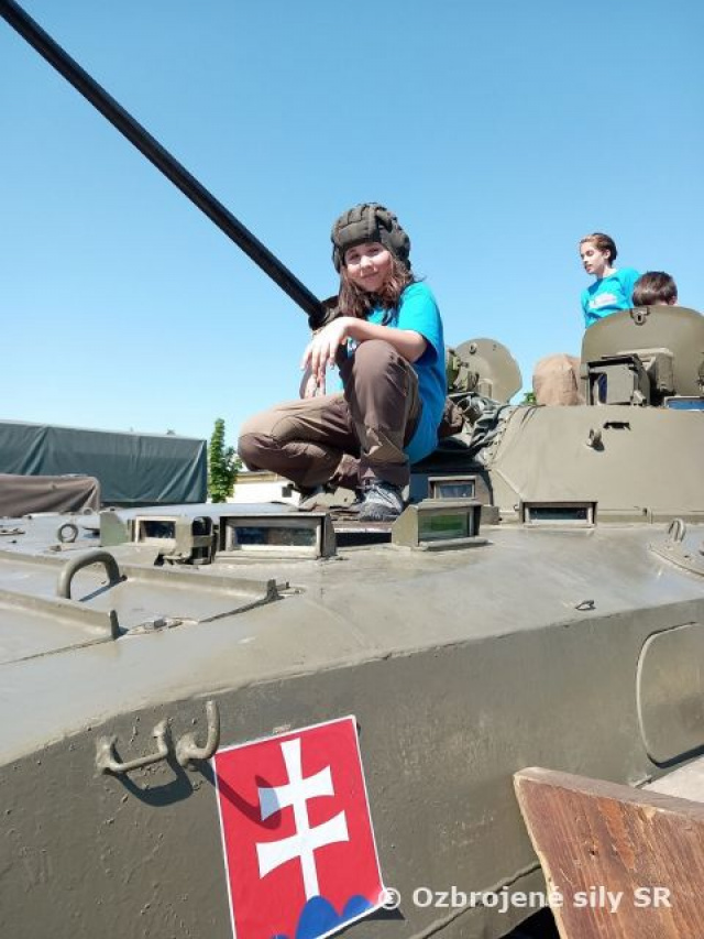 „Army workshop v Leviciach“