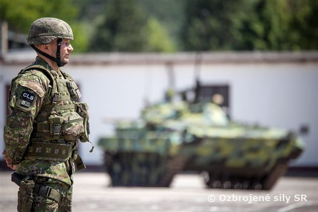 Rozlúčka s príslušníkmi deklarovaného príspevku eFP Lotyšsko