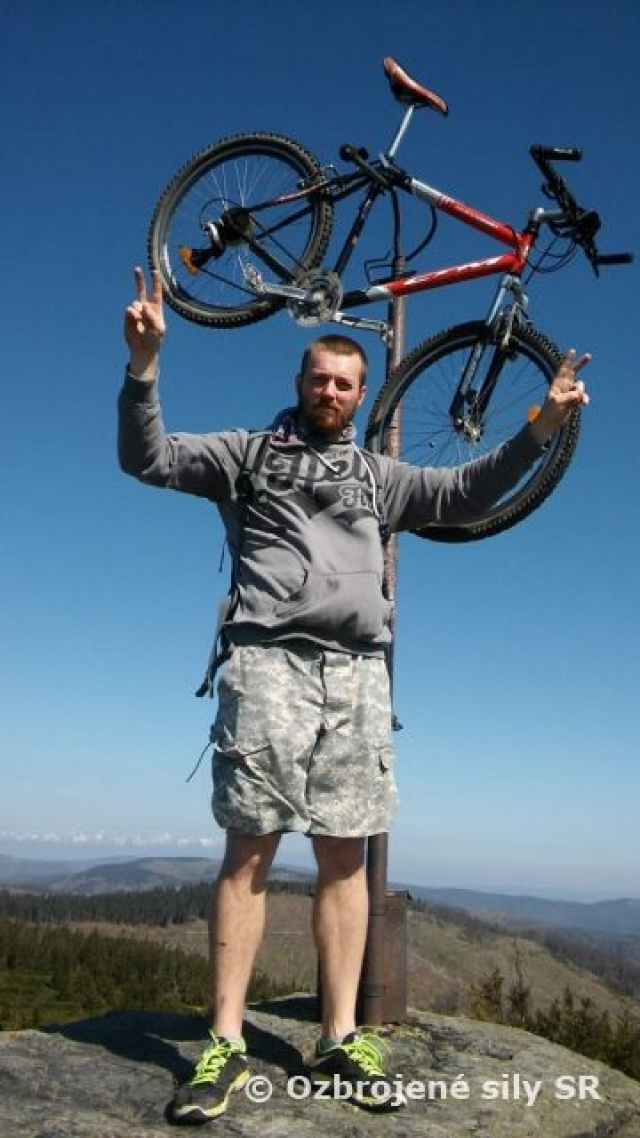 Pomôžme desiatnikovi Durasovi