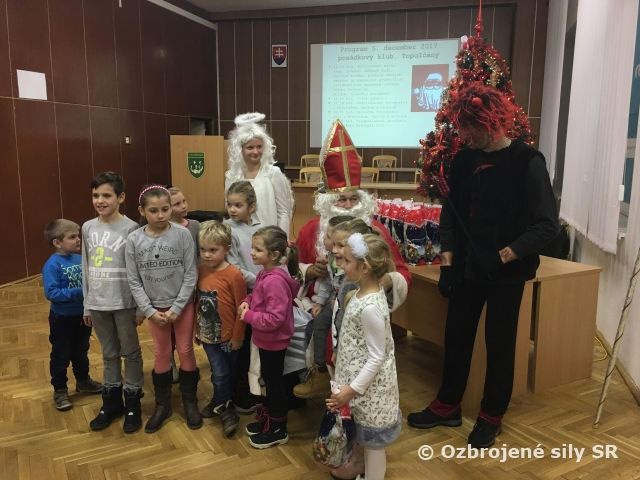 Mikuláš v topoľčianskej posádke