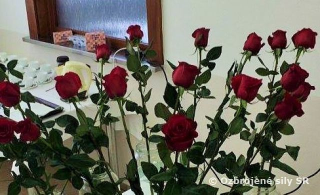 Vojaci si uctili sviatok MDŽ