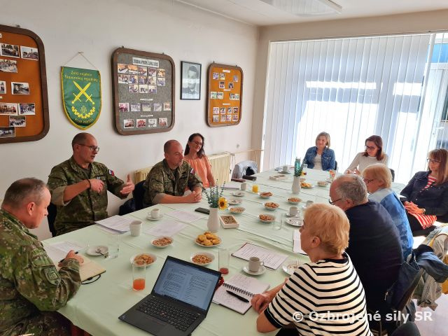 Porada riaditeľa Jazykového inštitútu s vedúcimi oddelení jazykových príprav