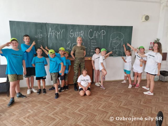 Spoluúčasť Jazykového inštitútu na zabezpečení letného detského vojenského tábora
