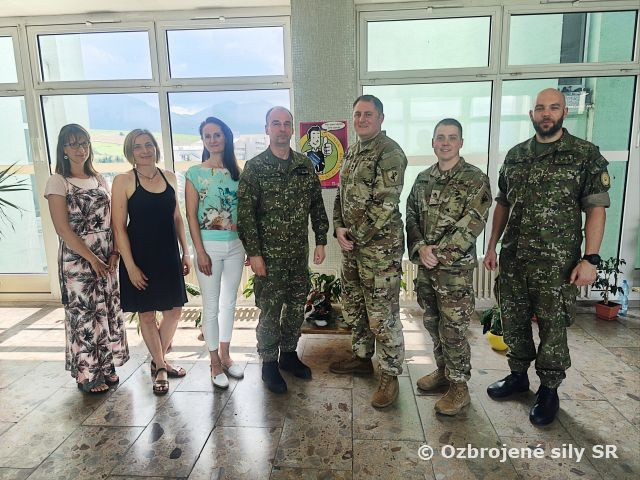 Spojenecká návšteva na Jazykovom  inštitúte