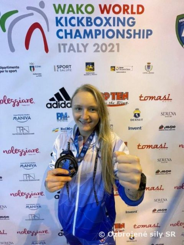 Skvelé 3. miesto poručíčky Zuzany Klačanskej na majstrovstvách sveta v kickboxe