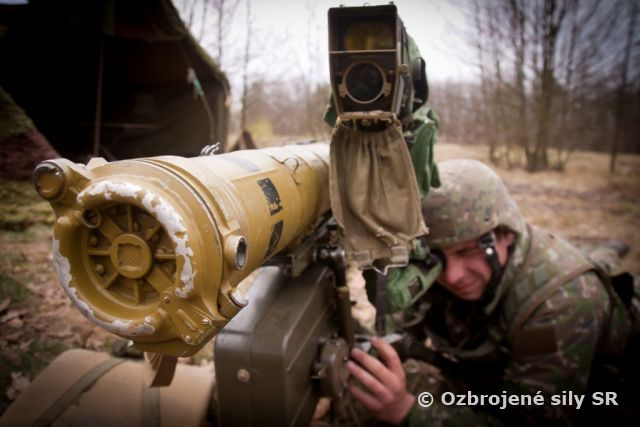 Bojové školské streľby strelcov-operátorov a protitankovej čaty