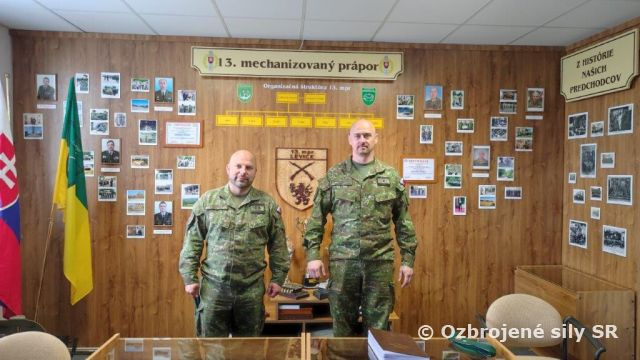 Slávnostný akt odovzdania funkcie veliteľa 13. mechanizovaného práporu