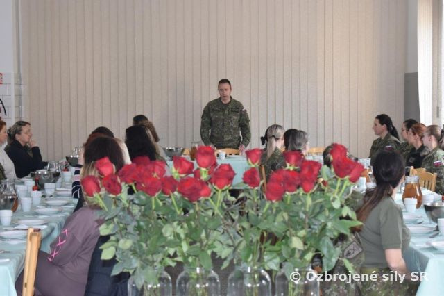 Medzinárodný deň žien si uctili aj u 13. mechanizovaného práporu