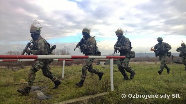 12. mechanizovaný prápor ukončil etapu výcviku čiat bojovými streľbami
