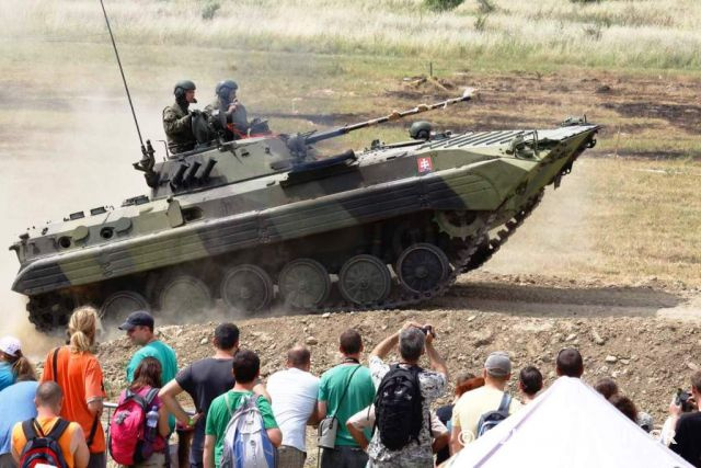 Dynamické ukážky počas tankových dní Laugaricio 2014