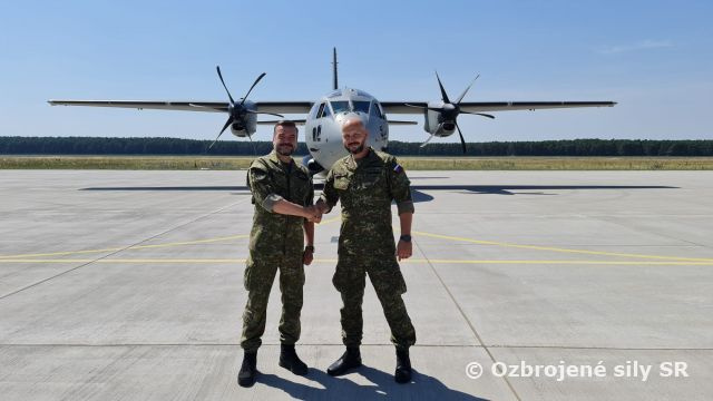 Vojenská rada veliteľa Vzdušný síl na letisku v Kuchyni
