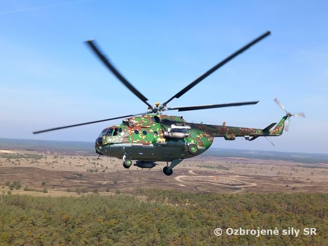 Bojové streľby vrtuľníkovej techniky na Záhorí