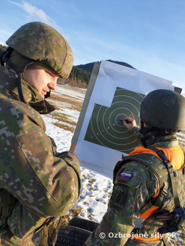 Účastníci DKAVŠ na 11.mechanizovanom prápore