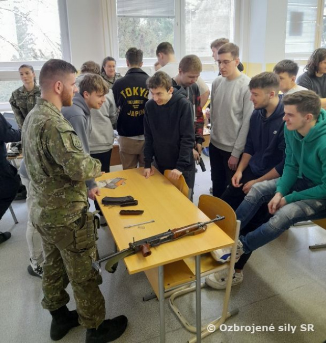 Aj v mesiaci písomných maturít sme boli na Stredných školách v Topoľčanoch