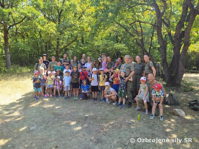 Detský denný letný tábor u 12. mechanizovaného práporu