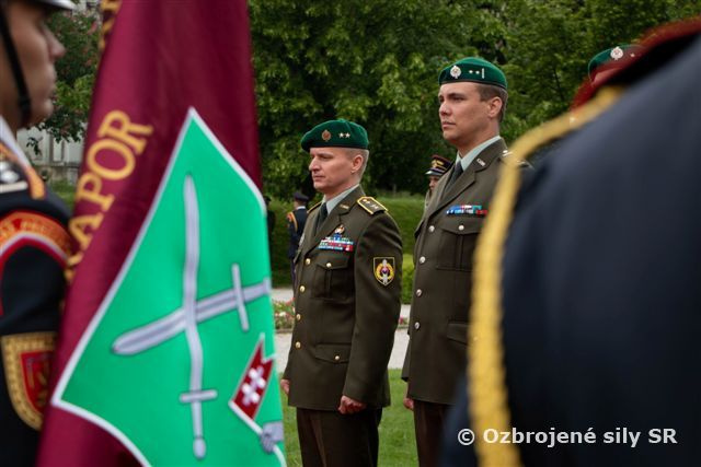 Zapožičanie bojovej zástavy 12.mechanizovanému práporu