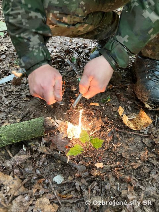 Nácvik vynúteného odlúčenia od jednotky príslušníkov 22. mechanizovaného práporu 
