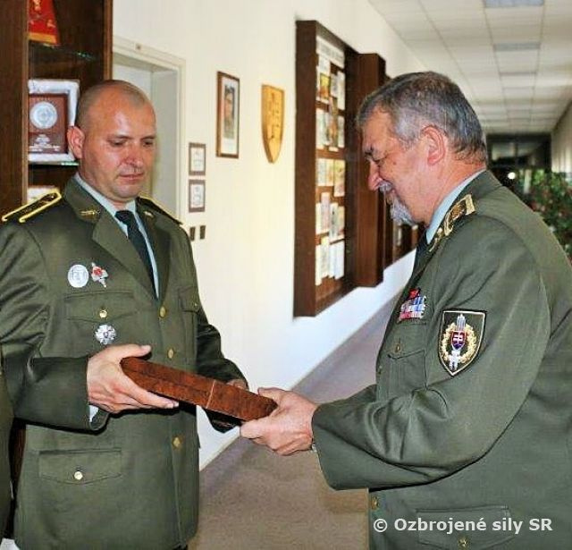 Udelenie pamätnej plakety 12.mpr