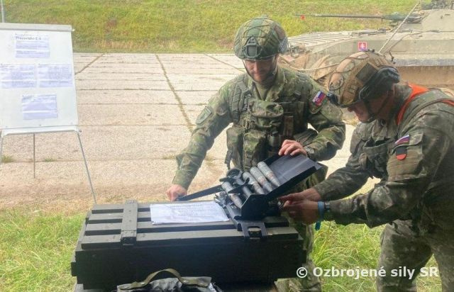 Streľby strelcov operátorov BVP-2 1. mechanizovanej brigády