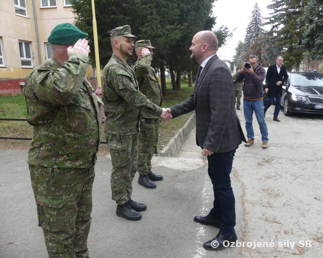 22. MECHANIZOVANÝ PRÁPOR NAVŠTÍVIL MINISTER OBRANY SR JAROSLAV NAĎ