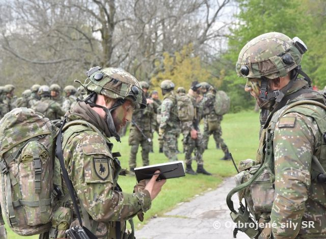 Rotné taktické cvičenie s bojovou ostrou streľbou 1.mechanizovanej roty posilnenej o prieskumné družstvo 