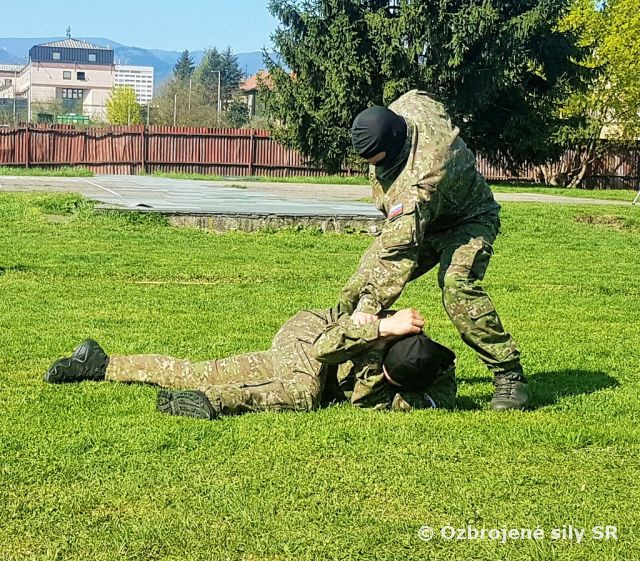Branný súboj študentov v Banskej Bystrici