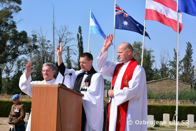 Modré barety si pripomenuli „Deň červených makov“