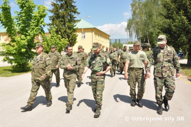 Príslušníci 8. Vyššieho veliteľsko - štábného kurzu na návšteve v Rožňave
