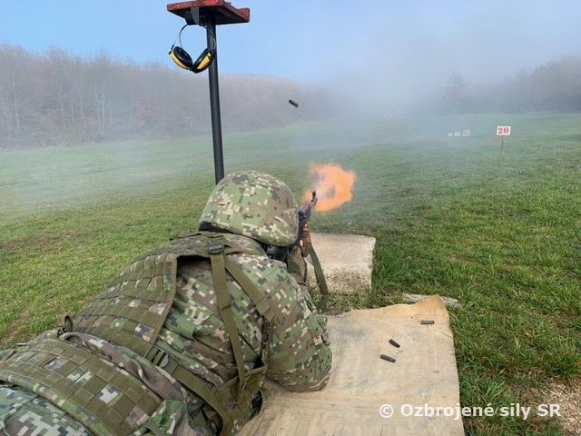 Streľby batérie podpory velenia