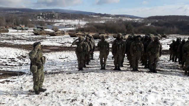 Jednotky 13. mechanizovanej prápornej skupiny  cvičili na Lešti