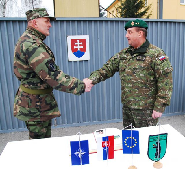 Slávnostné odovzdanie funkcie veliteľa raketometného oddielu