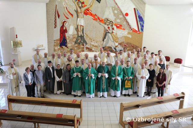 Kaplán VePBA s Ordinárom OS a OZ SR na celonárodnom stretnutí