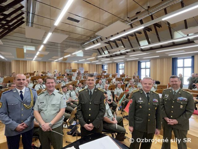 Bilaterálne  rokovanie u Posádkového veliteľstva Praha