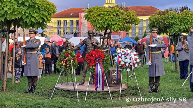 Odhalenie pamätníka generála M. R. Štefánika
