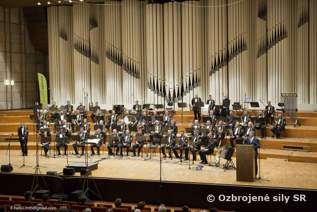 Koncert vojakov a študentov