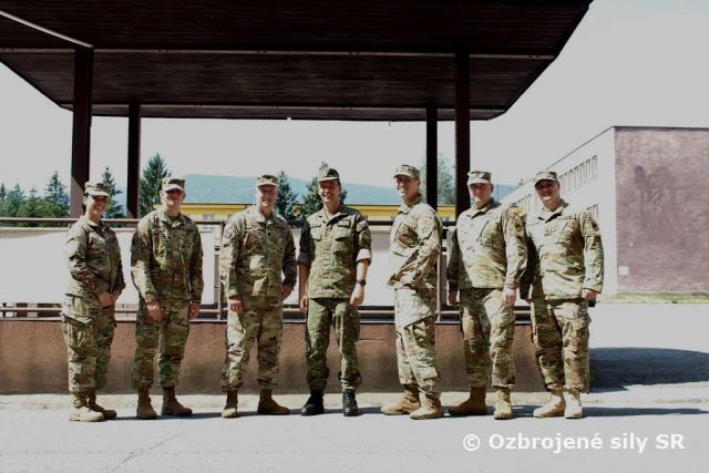 Americká návšteva na Stredisku CIMIC a PSYOPS